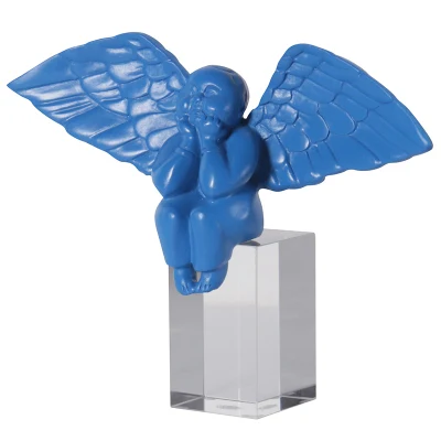 Estatua de ángel bebé regordete de resina sobre base de cristal